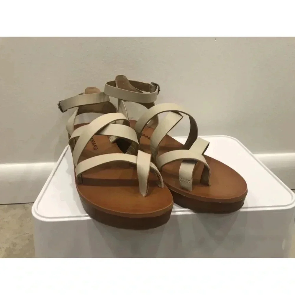 LUCKY BRAND Light Gray  wedge leather women's ankle Strappy sandals SZ 9.5 NWOT